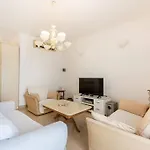 Апартаменты Spacious 3 Bedroom, 2 Bathroom, In