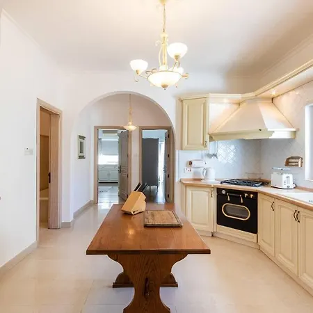 Apartament Spacious 3 Bedroom, 2 Bathroom, In Sliema