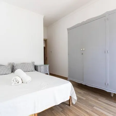 Apartment Spacious 3 Bedroom, 2 Bathroom, In Sliema