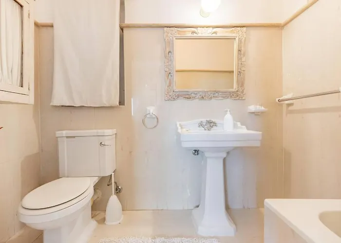 Spacious 3 Bedroom, 2 Bathroom, In * Sliema