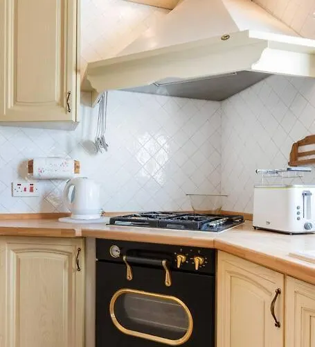 Spacious 3 Bedroom, 2 Bathroom, In